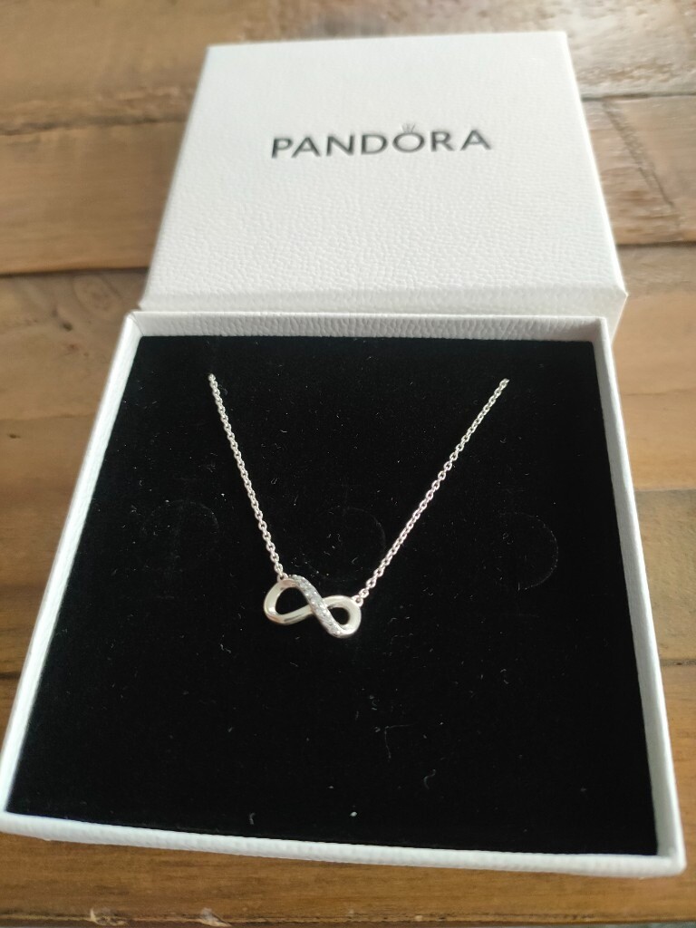 Pandora Sparkling Infinity Collier 